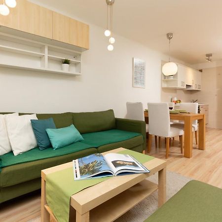 Apartments Warsaw Zelazna By Noclegi Renters Экстерьер фото