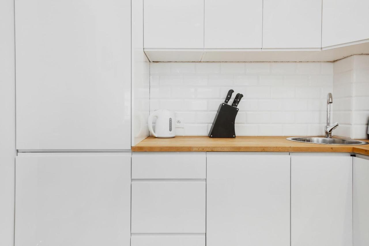 Apartments Warsaw Zelazna By Noclegi Renters Экстерьер фото