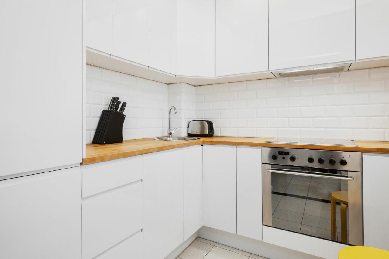 Apartments Warsaw Zelazna By Noclegi Renters Экстерьер фото